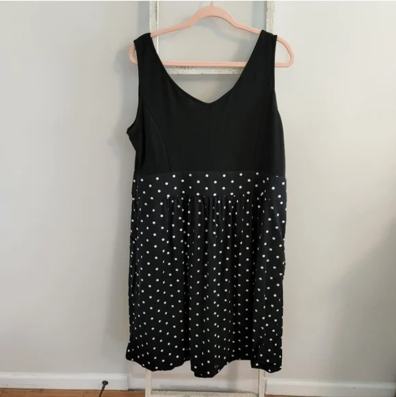 City Chic Dress womens Large 20 black and white polka dot sleeveless pockets - Picture 5 of 5
